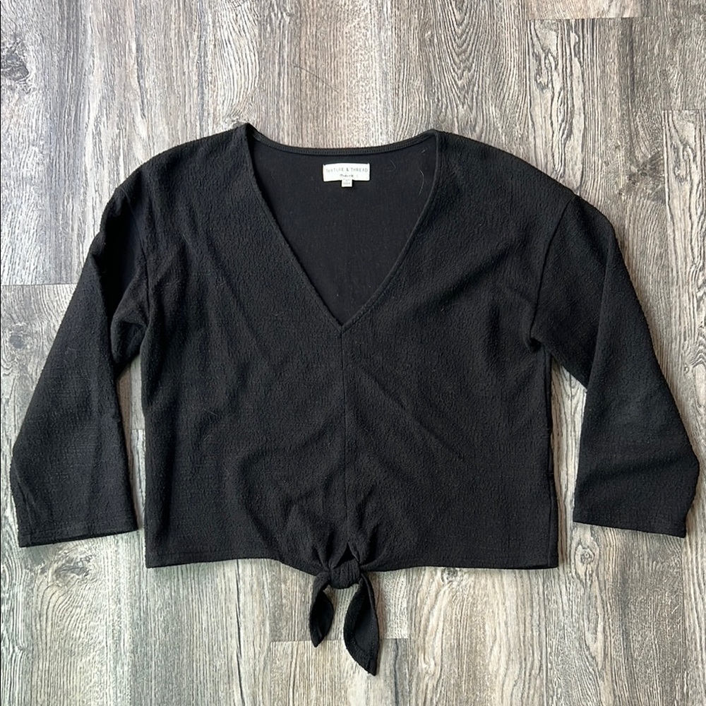 Madewell Texture and Thread Top Black Tie Front Cotton Top Size Medium V Neck
